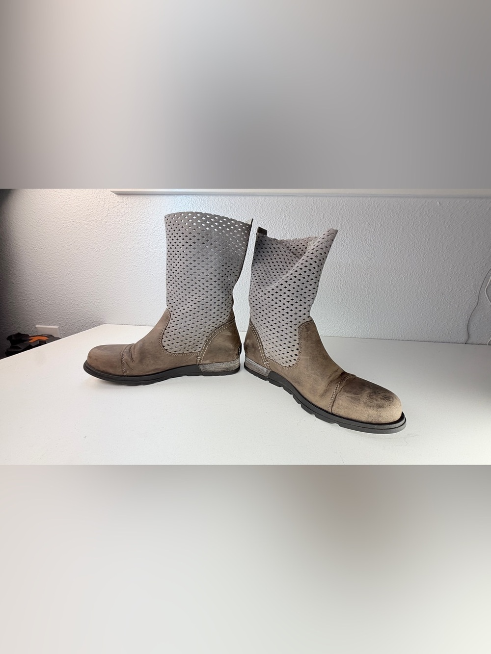 Sorel Perforated Leather Buckle Moto Boots Taupe Womens 7 - Picture 3 of 14